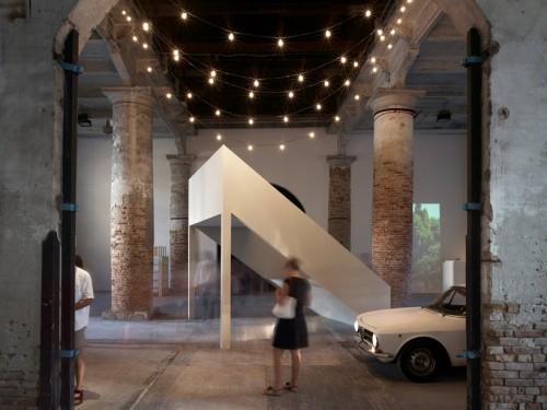 Installation de Mark Pimlott and Tony Fretton: Piazzasalone ch01.jpg