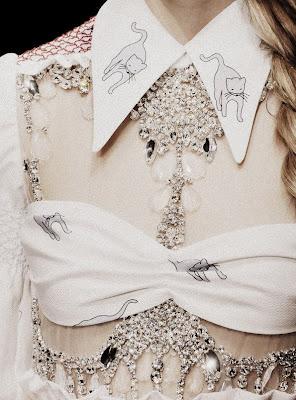 The pearls of fashion : Revue de détail haute couture P/E 2012
