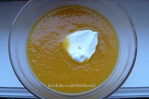 velouté de carottes aux petits suisses pour un tour en cuisine N°93 P1140744.JPG