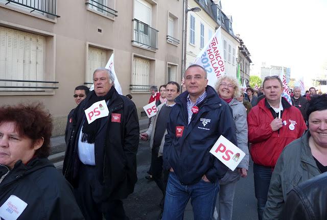 Evreux : la vraie manifestation des vrais mécontents du vrai sarkozysme Evreux : la vraie manifestation des vrais mécontents du vrai sarkozysme