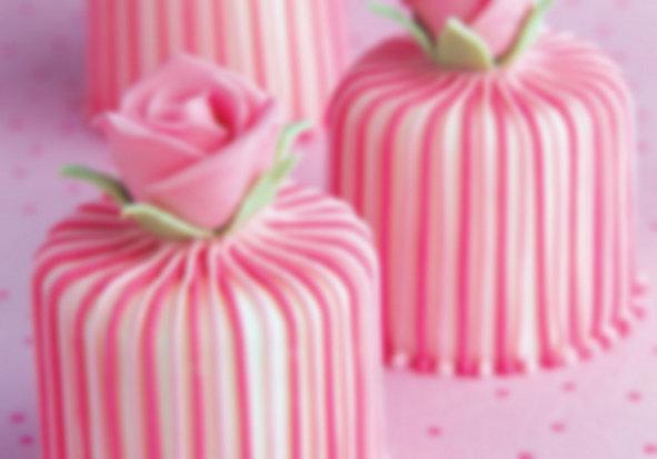 La femme talentueuse du jour: Peggy Porschen et sa pâtisserie! anniversaire-princesse-lundi.jpg