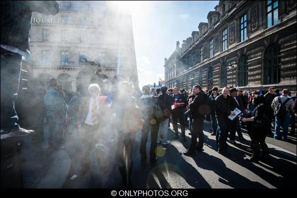 Manifestation du premier mai 2012 du Front National, Paris. manifestation-premier mai-front-national-paris-0028