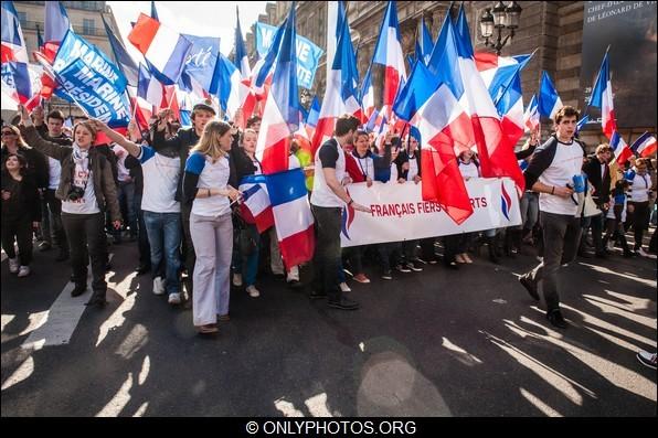 Manifestation du premier mai 2012 du Front National, Paris. manifestation-premier mai-front-national-paris-0036
