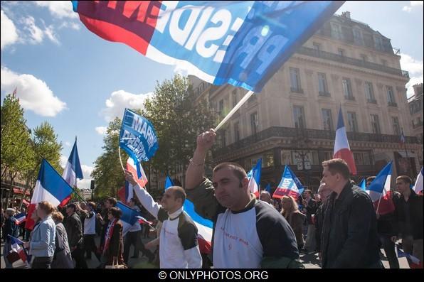 Manifestation du premier mai 2012 du Front National, Paris. manifestation-premier mai-front-national-paris-0042