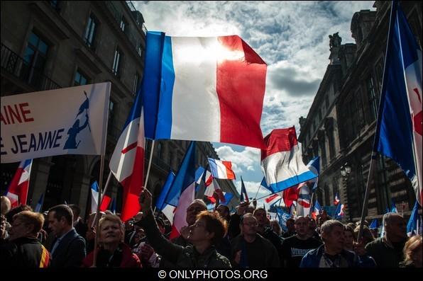 Manifestation du premier mai 2012 du Front National, Paris. manifestation-premier mai-front-national-paris-0022