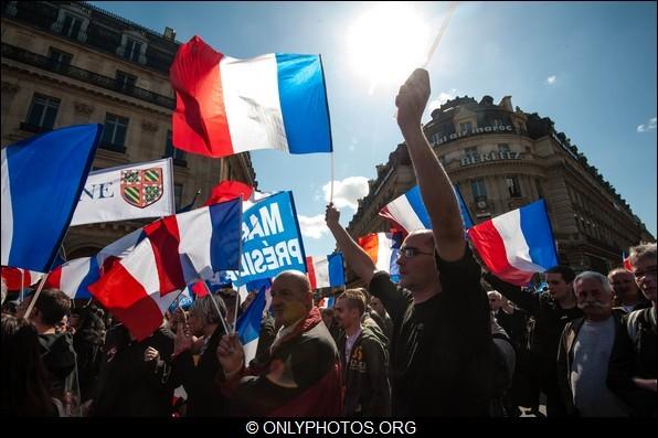 Manifestation du premier mai 2012 du Front National, Paris. manifestation-premier mai-front-national-paris-0049