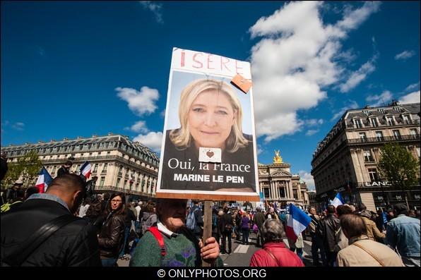 Manifestation du premier mai 2012 du Front National, Paris. manifestation-premier mai-front-national-paris-0051