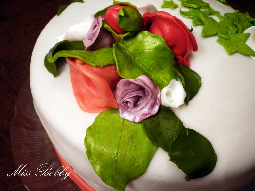 Miss Bobby_Gâteau anniversaire 28 28 ans : Les invités, le gâteau and co.