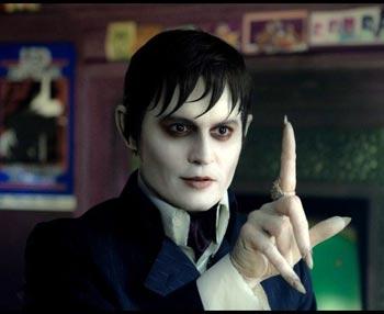 Johnny-Depp-ensorcele-par-Eva-Green-dans-Dark-Shadows-le-film-de-Tim-Burton.jpg