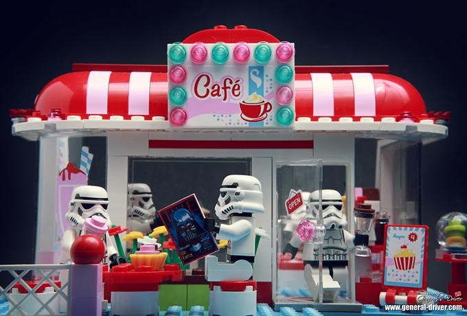 Δ Art ▼ – Les legos stormtroopers rendent leur tablier Δ Art ▼ – Les legos stormtroopers rendent leur tablier