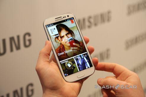 Flipboard sur un Samsung Galaxy S3 (photo SlashGear). Flipboard sur un Samsung Galaxy S3 (photo SlashGear).
