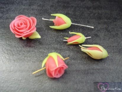 4 perles + cabochon roses rouges en porcelaine froide