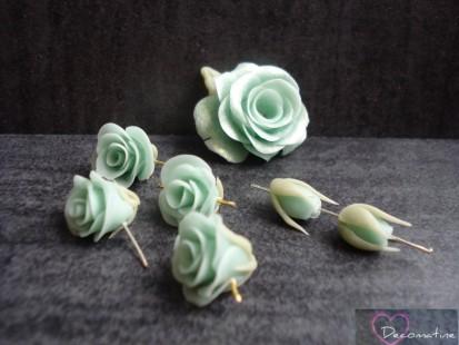 6 perles + cabochon roses turquoise en porcelaine froide