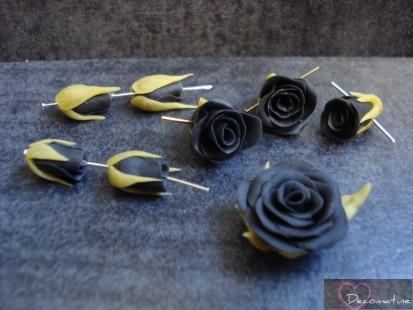 7 perles + cabochon roses noires en porcelaine froide
