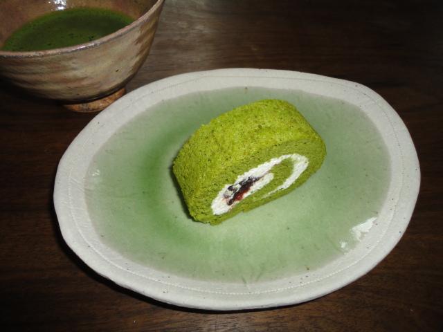 Roll cake au thé vert et haricots rouges