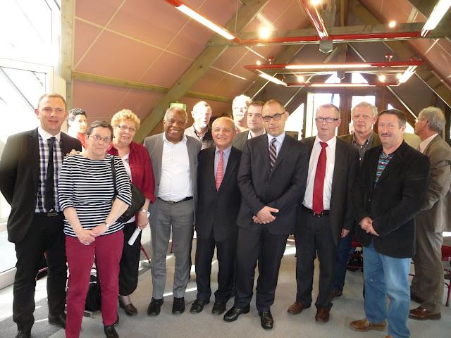 François Loncle : « Il faut donner une majorité de gauche au président Hollande » François Loncle : « Il faut donner une majorité de gauche au président Hollande »