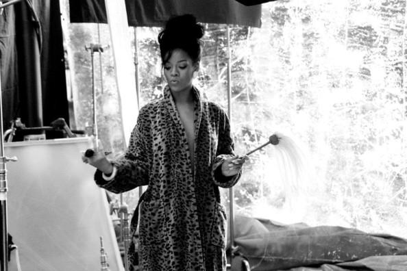 Rihanna : les photos torrides du tournage de son clip