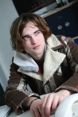 Vous voulez du Robert Pattinson, encore et encore ? :) Vous voulez du Robert Pattinson, encore et encore ? :)