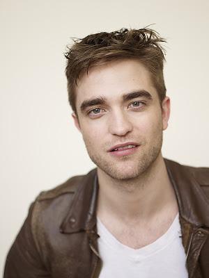 Vous voulez du Robert Pattinson, encore et encore ? :) Vous voulez du Robert Pattinson, encore et encore ? :)