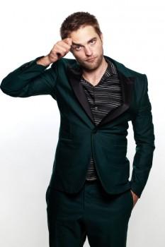 Vous voulez du Robert Pattinson, encore et encore ? :) Vous voulez du Robert Pattinson, encore et encore ? :)