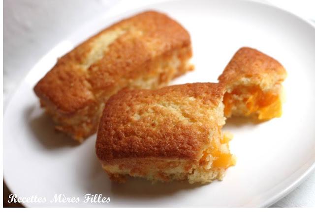 La recette Cake : Cake aux abricots et noix de coco