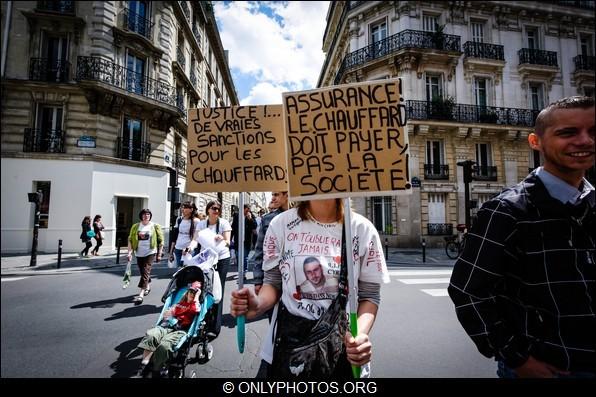 Marche silencieuse du collectif Justice pour les Victimes de la Route. Mai 2012. marche-collectif-justice pour les victimes-route-paris-0004