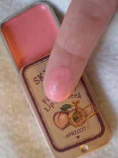 Le Produit Make Up 2en1 : Skinfood Fresh fruit Lip Le Produit Make Up 2en1 : Skinfood Fresh fruit Lip