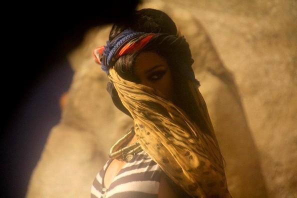 Rihanna : les photos des coulisses de son dernier clip