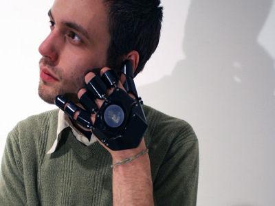 glove-one-glove-phone-3d-printing-concept-brian-cera-mobile-phone,V-F-336795-13 glove one glove phone 3d printing concept brian cera mobile phoneV F 336795 13 Un concept de gant téléphone
