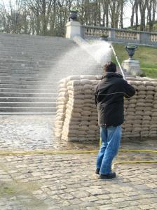 Reportage – Réactivation d’une oeuvre de Mona Hatoum au Domaine de Saint-Cloud