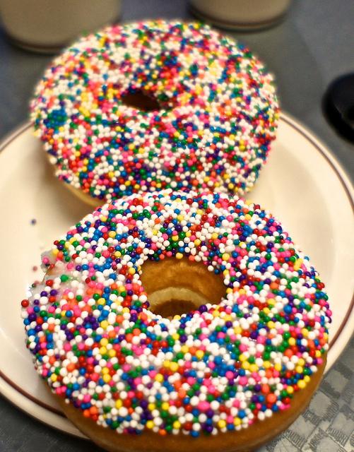 Beignes saveur arc-en-ciel ! anteketborka.blogspot.com, beignes12