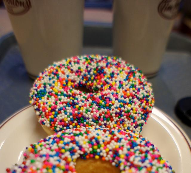 Beignes saveur arc-en-ciel ! anteketborka.blogspot.com, beignes11