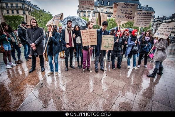 Marianne contre le Front National. 28 Avril 2012, Paris. marianne-contre-FN-paris-0027