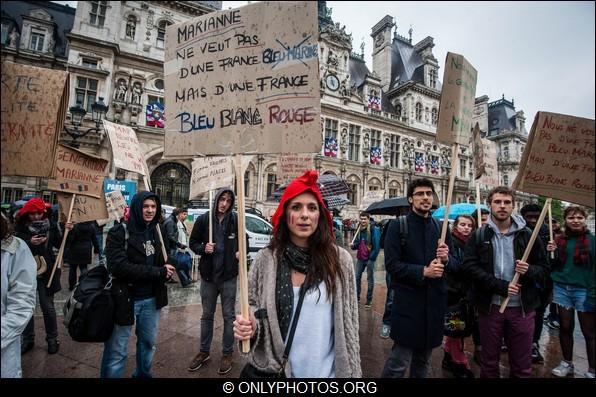 Marianne contre le Front National. 28 Avril 2012, Paris. marianne-contre-FN-paris-0022
