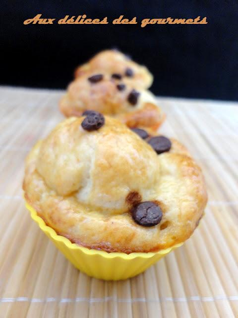 BRIOCHE AUX ÉCLATS DE CHOCOLAT BRIOCHE AUX ÉCLATS DE CHOCOLAT
