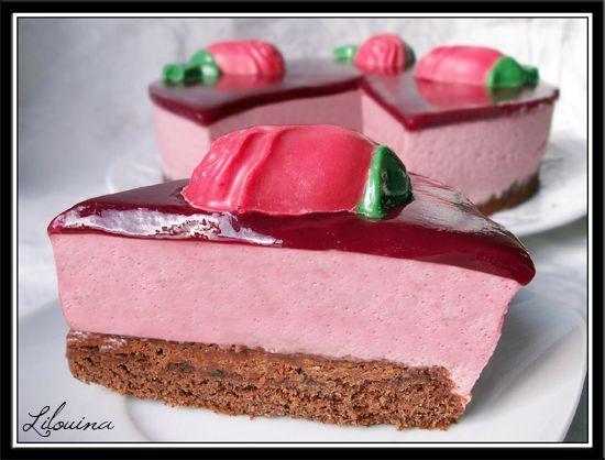 Bavarois à la framboise sur gâteau au chocolat... bavaroisframboise05