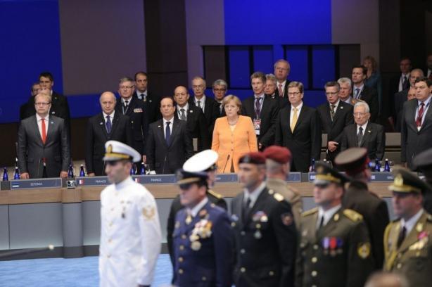 Le G8, L’OTAN, LA GRECE