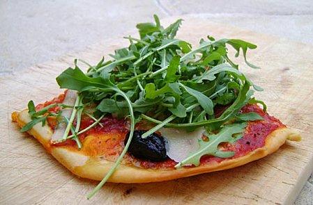 Pizza Coppa, Pecorino, Olives et Roquette