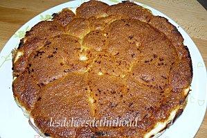 tarte au yaourt et aux framboises P1150224.JPG