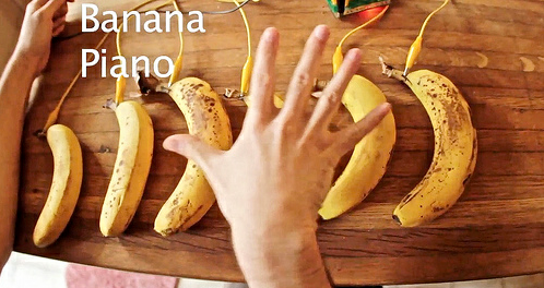 26 Insolite : MaKey MaKey convertir des bananes en touches de clavier
