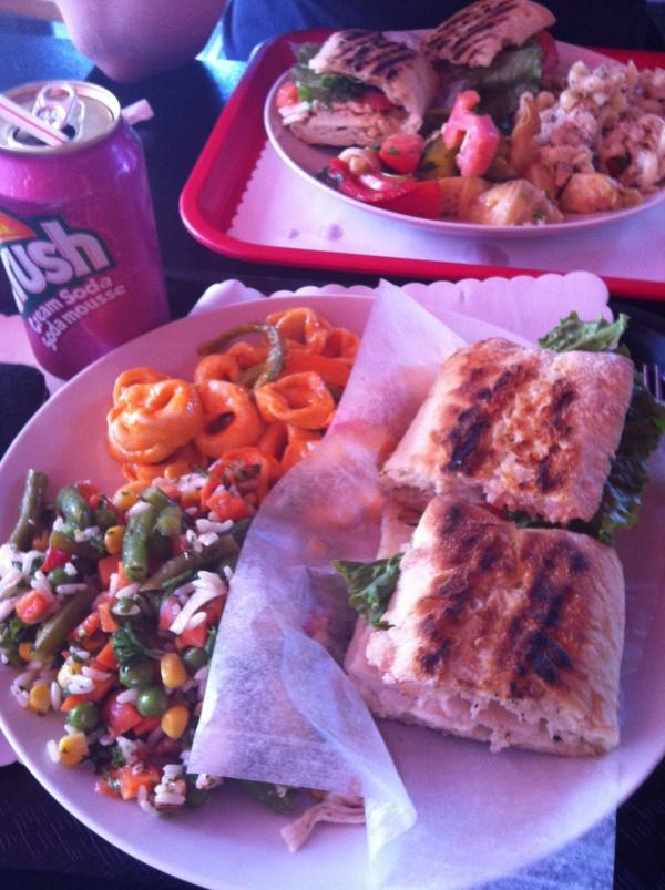 Repas sur le plateau Mont-Royal Repas sur le plateau Mont-Royal