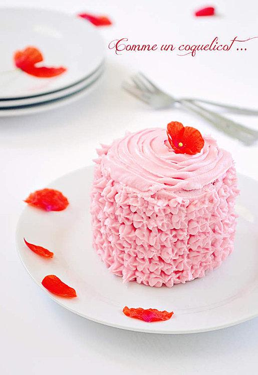 Gâteau rose à étages fb1