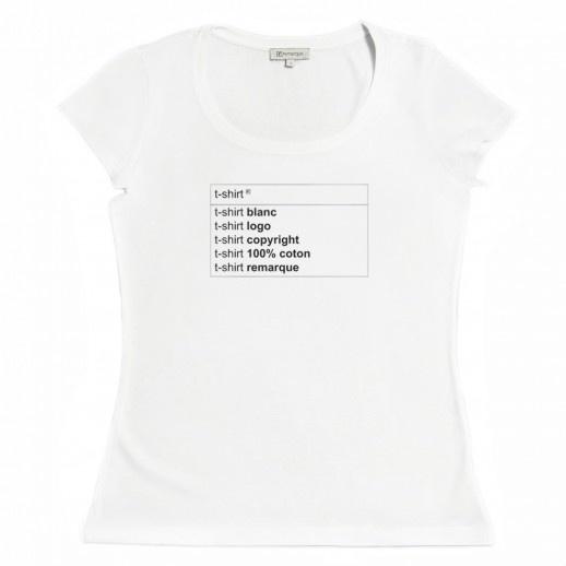 Un moteur de recherche en tee shirt. Un moteur de recherche en tee shirt.