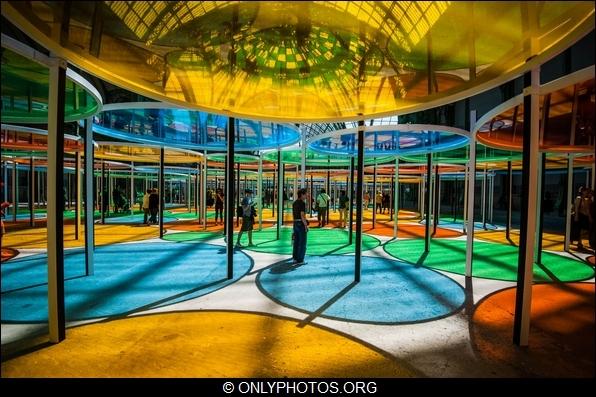 Monumenta 2012 - Buren. buren-monumenta-2012-paris0005