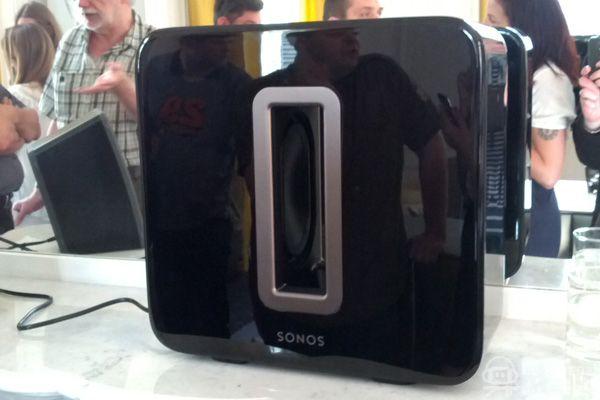 2012-05-31 09.32.37 2012 05 31 09.32.37 Quelques photos du Sonos Sub