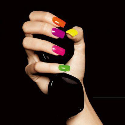 Ils en pensent quoi de…Mes ongles fluos? vernis fluo
