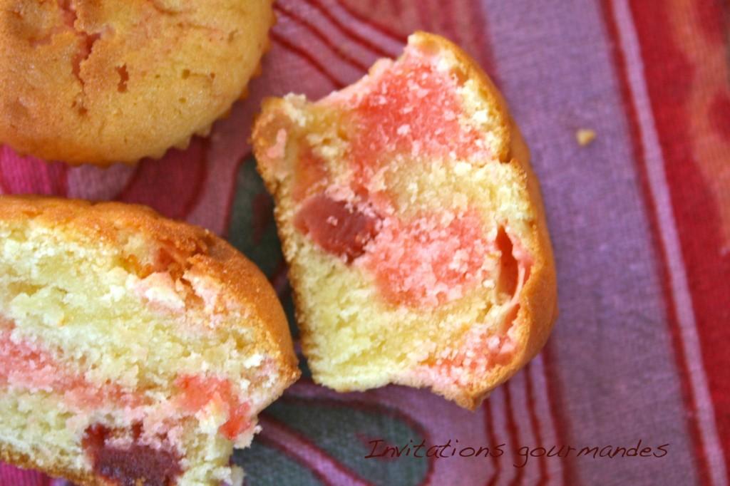 IMG_5358 MUFFINS MARBRÉS AUX FRAISES SÉCHÉES
