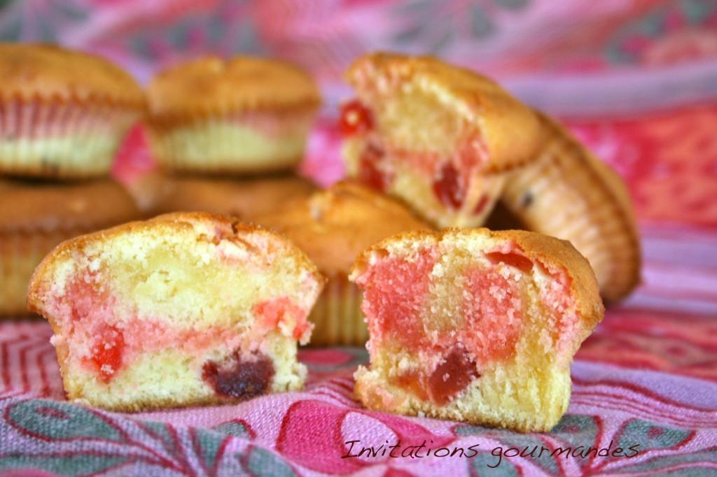 IMG_5354 MUFFINS MARBRÉS AUX FRAISES SÉCHÉES