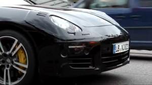Porsche Panamera restylée en vidéo