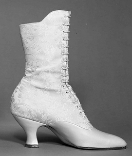 La toile de la robe 1910 Sybil et mes chaussures !